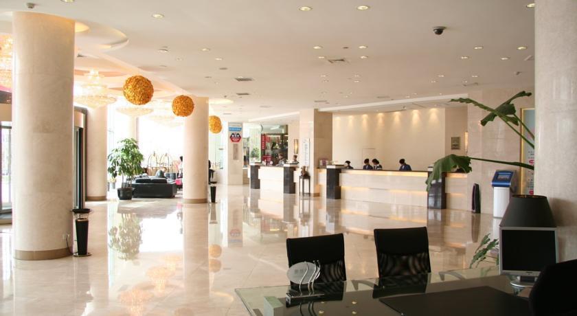 Sophia International Hotel Qingdao Bagian luar foto