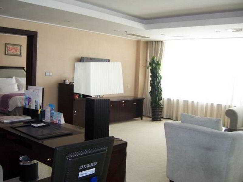 Sophia International Hotel Qingdao Ruang foto